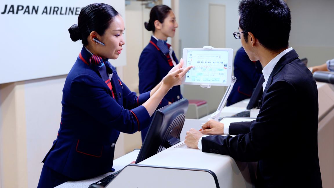 JAL to introduce the AI-based guidance support system at Haneda and Narita airports, working with Accenture