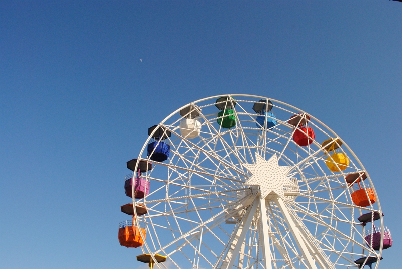 Major amusement parks in Japan close for the time being due to spread of the new coronavirus