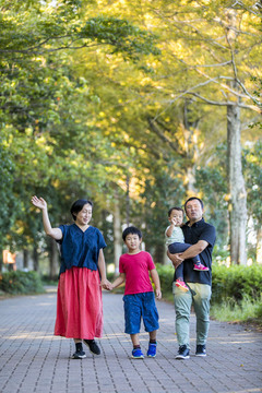 静岡県、2024年度に2951人が移住、東京からの移住で移住支援金を支給、世帯に100万円で子育て加算も