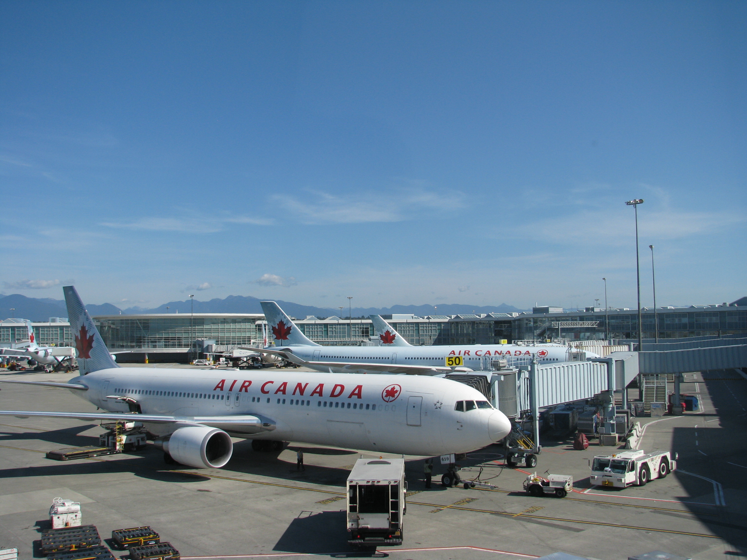 エア・カナダとエティハド航空、共同運航を開始、FFPでも提携
