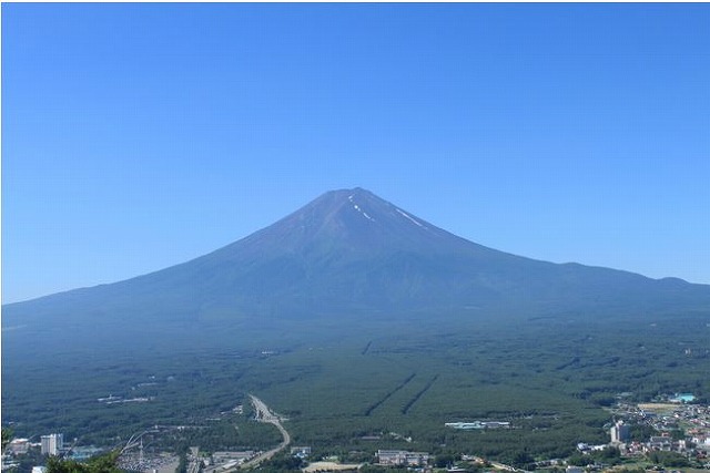 富士急行、富士山地域への交通アクセスを強化、増便や延伸で