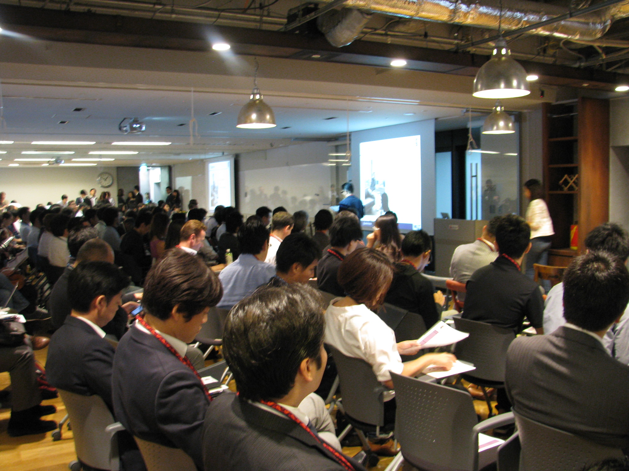オンライン旅行の国際会議「WIT Japan 2016」が開幕、今年も参加者が大幅増、起業家プレゼンはタビナカに注目