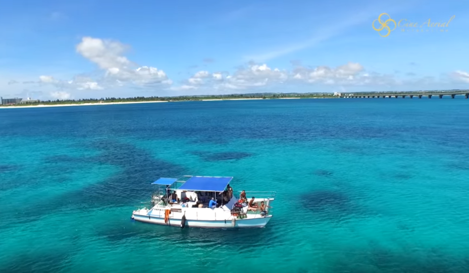 【旅に出たくなる動画シリーズ】  ドローン空撮の沖縄・宮古島、隠れ家的ビーチから観光名所まで鳥の目線で