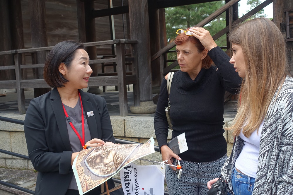 京都市認定の新たな通訳ガイドに密着、外国人旅行者のおもてなし最前線を取材した 【画像】