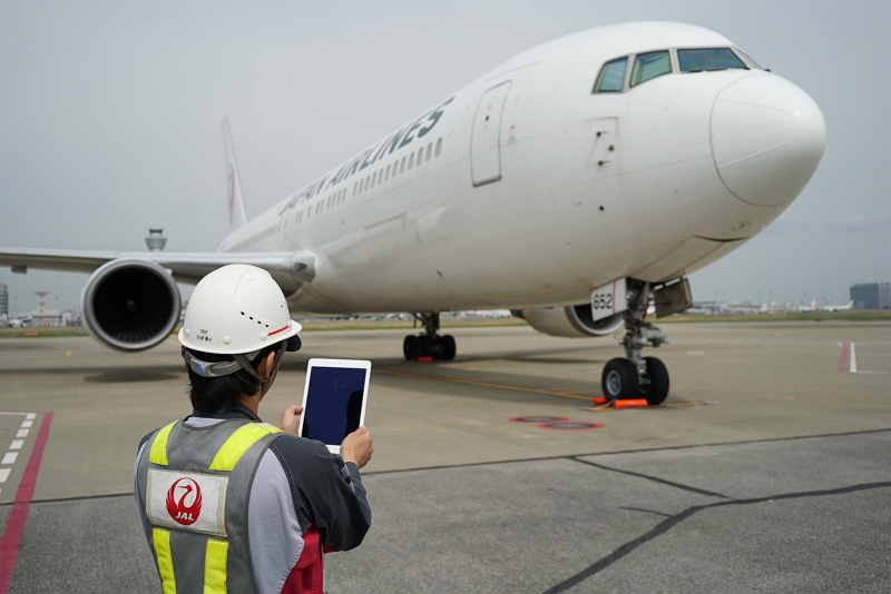 JAL、2年連続で「攻めのIT経営銘柄」に選出、整備士向けアプリ開発などIT活用実績を評価