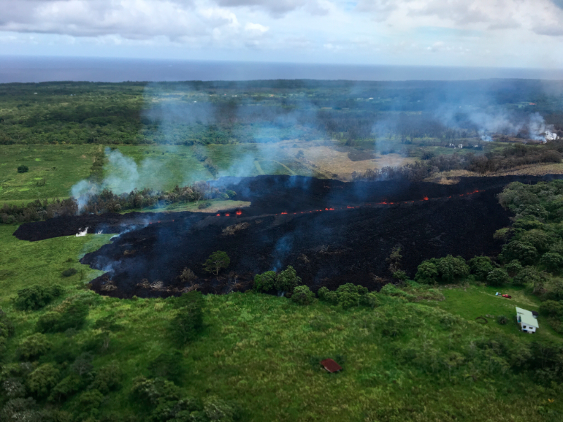 ハワイ、キラウエア火山の影響で観光産業に打撃、7月までのキャンセル総額が500万ドルに