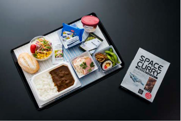 ANAが「宇宙フライト」体験イベントを実施、JAXAとコラボで、宇宙日本食を機内食で提供など