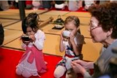 東京で大規模「茶会」を開催、茶道デビューしたい外国人にも、英語で楽しむ野点など