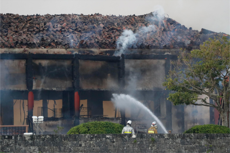 首里城火災で観光地が対応、修学旅行はトップシーズン、沖縄観光コンベンションビューローは緊急会議開催へ