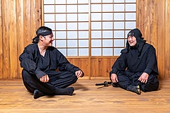 Odawara City, Kanagawa Prefecture, deliver live Ninja experience in Japanese and English to guide martial arts 