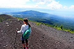 スポーツ文化観光賞の受賞団体発表、富士山信仰学ぶ「富士下山」など13件