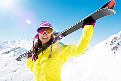 長野県のスキー場利用者数、2021/2022シーズンは3割増の491万人、訪日客減少で本格回復には至らず
