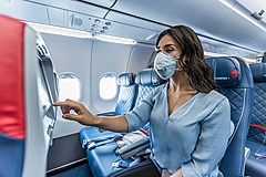 デルタ航空、中央席の使用制限を延長、2021年4月まで、機内での間隔確保で