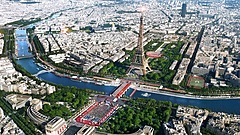 オリンピック2024パリ大会、観光名所が競技の舞台に、ヴェルサイユ宮殿で馬術、エッフェル塔前でビーチバレーなど