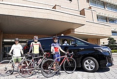日本交通、自宅からサイクリングのスポットに自転車運べる観光タクシー、ガイドと自転車整備の資格持つ乗務員が運行