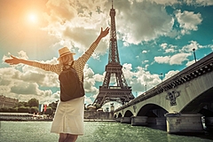 欧州5都市の観光による経済貢献度、首位はパリ、2022年は2019年比6%減まで回復、世界旅行ツーリズム協会がレポート
