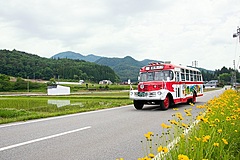 昔懐かしいボンネットバスで行く、飛騨高山の里山めぐりツアー、濃尾乗合自動車が開始