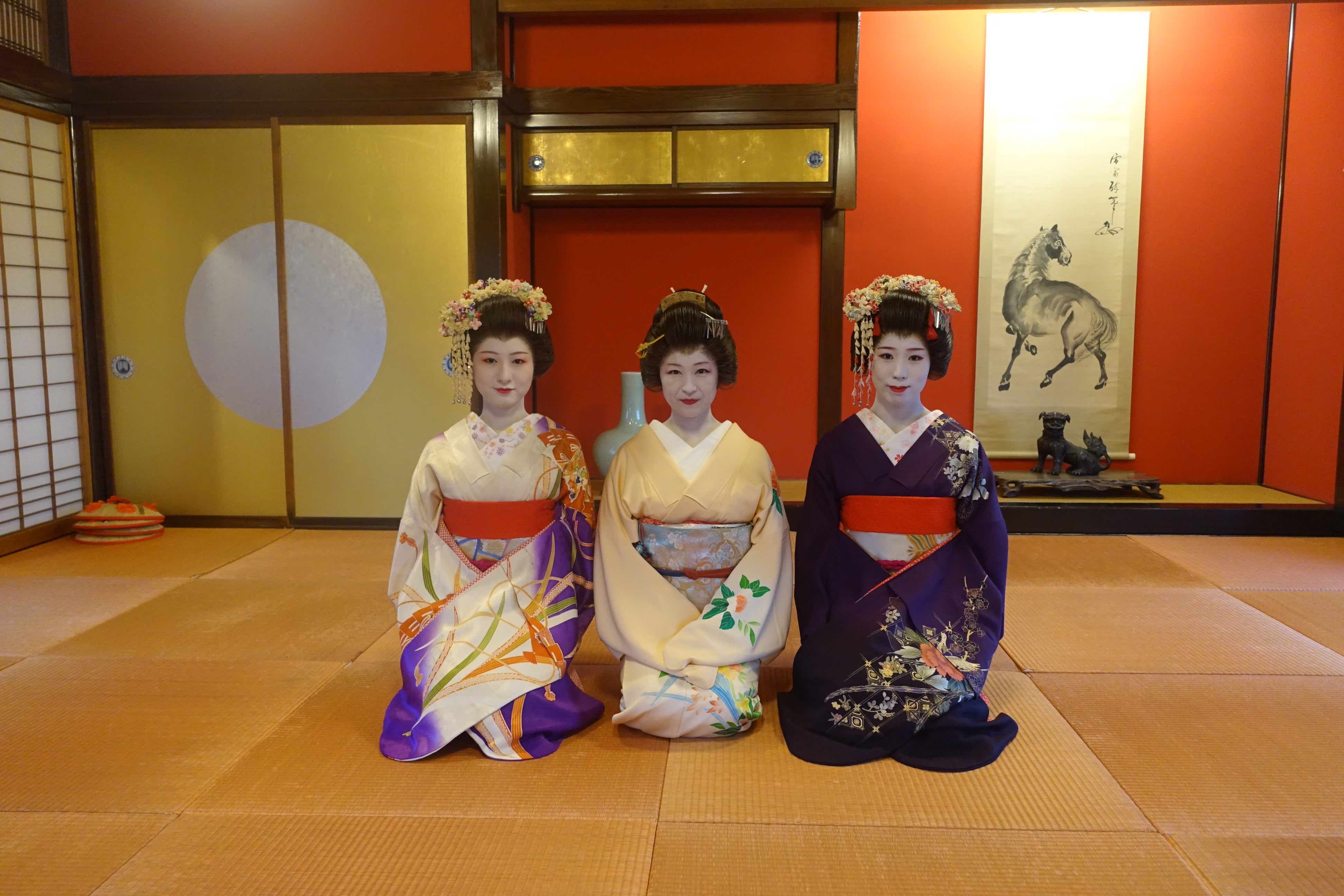 酒田人形 酒田土人形 おぼこ娘 芸妓 立ち娘 酒田人形 酒田土人形 おぼこ娘 芸妓 立ち娘