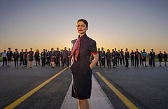 ブリティッシュ・エアウェイズ、20年ぶりに制服を刷新、客室乗務員は今夏から、サステナビリティ重視