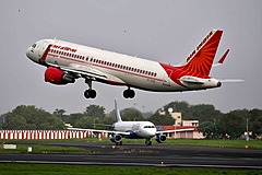 活況を呈するインドの航空業界、ライバル2社が合計1000機の新型航空機を発注、一方で規制によるリスクも 【外電】