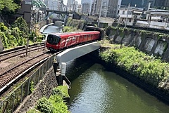 東京メトロ、建築物・土木構造物が登録有形文化財に、「丸ノ内線御茶ノ水駅出入口上家」など4か所