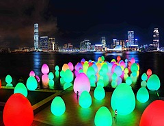 香港ビクトリア・ハーバーでアート体験イベント開催、チームラボの最新デジタルアートなど、観光局はツアー実施