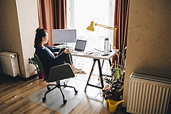 Japanese remote workers in Tokyo remain 40% with more hybrid-typed works combing with coming into office 