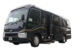 東海バス、ハイグレードな小型観光バスを導入、国内外の富裕層を狙い、伊豆エリアで