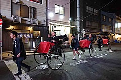 JTB works together with Asahi Breweries to develop a nighttime rickshaw tour in Asakusa for inbound travelers  