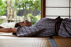温泉旅館への滞在中に睡眠測定できる宿泊プラン、医療レベルの測定で睡眠レポート、1日1組限定で