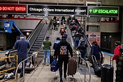 米国の感謝祭休暇、旅行者数は過去最多の約8000万人と予測、大手航空会社も前年上回る旅客数を見込む
