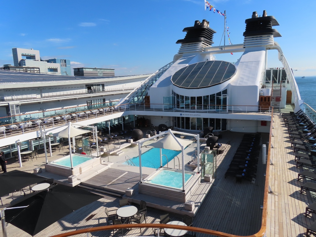 日本の新たな高級クルーズ船「三井オーシャンフジ」が就航、40代・50代