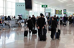 スペイン・カタルーニャ州、バルセロナ空港の拡張計画を承認、環境保護と誘客の狭間で反対の声も