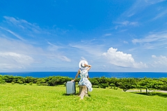 夏休み旅行動向予測2025、海外旅行者数は21%増、人気は欧州と韓国が首位で16％、遠距離と近距離の二極化傾向 ―JTB調査