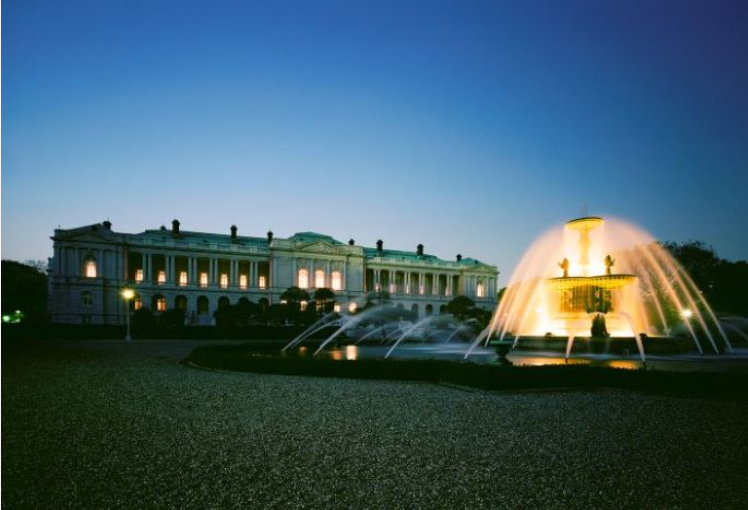 今秋の「迎賓館赤坂離宮」夜間公開、国賓来日時のみの主庭噴水ライト