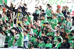 青森県八戸市、J2昇格「ヴァンラーレ八戸」で観戦客を誘致へ、1泊2日の観光モデルコースを提案